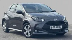 Grey New 2025 Toyota Yaris Hybrid Hatchback | £19,310 (Fair price)