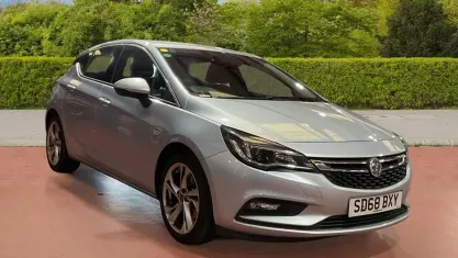 Second-hand Vauxhall Astra SRi 200 CP (147 kW) 2018 Argintiu Hatchback