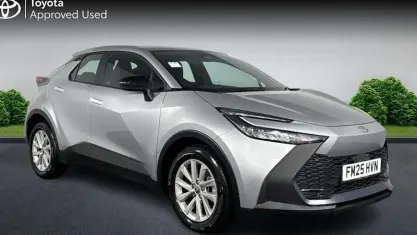 Used Toyota C-HR 140 HP (102 kW) 2026 SUV