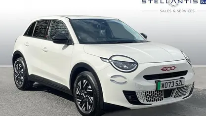 Used Fiat 600E Red 114 kW (156 HP) 2024 Hatchback