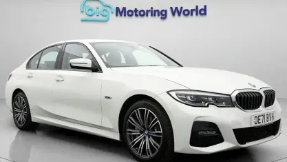 Begagnad BMW 330e M Sport 292 HK (214 kW) 2022 Vit Sedan