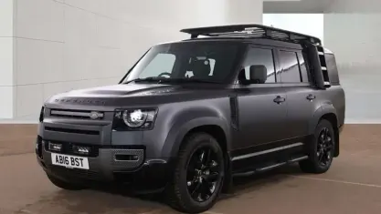 Used Land Rover Defender 300 HP (220 kW) 2023 Grey SUV