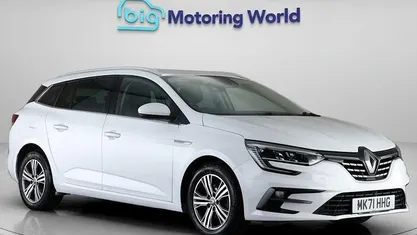 Used Renault Mégane GrandTour Iconic 116 HP (85 kW) 2021 White Estate