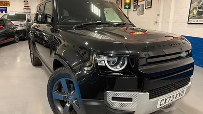 Used Land Rover Defender 249 HP (183 kW) 2023 SUV