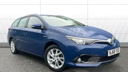 Używany Toyota Auris Touring Sports 136 KM (100 kW) 2019 Kombi