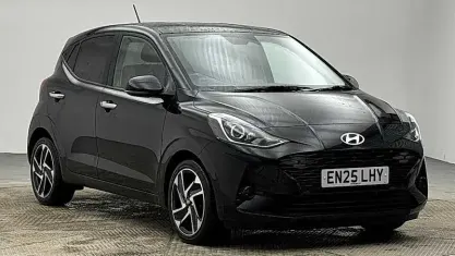 Used Hyundai i10 Premium 79 HP (58 kW) 2025 Black Hatchback
