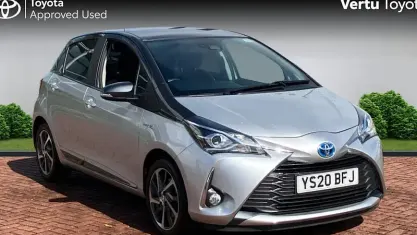 Used Toyota Yaris 101 HP (74 kW) 2020 Silver Hatchback