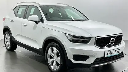 Used Volvo XC40 Momentum 163 HP (119 kW) 2020 White SUV