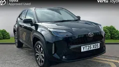Used 2025 Toyota Yaris Hybrid Design Estate | £24,224 (Fair price)