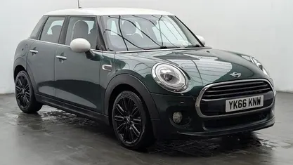 Used Mini Cooper D Hatch 116 HP (85 kW) 2016 Hatchback