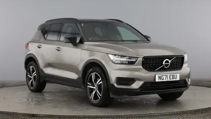 Usado Volvo XC40 R-Design 163 HP (119 kW) 2021 Cinzento SUV