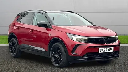 Used Vauxhall Grandland X S 131 HP (96 kW) 2023 Red SUV