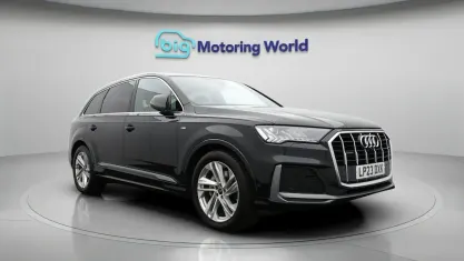 Used Audi Q7 S-Line 286 HP (210 kW) 2023 Black SUV