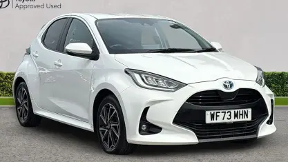Usado Toyota Yaris Hybrid Design 116 CV (85 kW) 2026 Utilitario