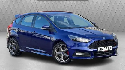 Blue Used 2016 Ford Focus ST Hatchback | £9,995 (Fair price)
