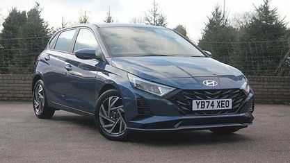 Używany Hyundai i20 Advanced 101 KM (74 kW) 2024 Niebieski Hatchback