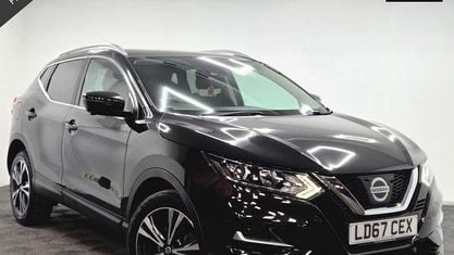 Gebraucht Nissan Qashqai N-Connecta 116 PS (85 kW) 2017 Schwarz SUV
