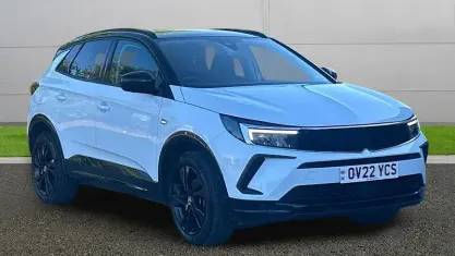 Second-hand Vauxhall Grandland X GS Line 131 CP (96 kW) 2022 Alb SUV