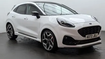 White Used 2022 Ford Puma ST Hatchback | £16,750 (Fair price)