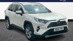 White Used 2019 Toyota RAV4 Hybrid Design SUV | £21,995 (Fair price)