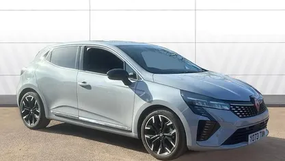 Used Renault Clio V Techno 143 HP (105 kW) 2024 Hatchback