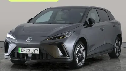Begagnad MG MG4 EV Trophy 150 kW (204 HK) 2025 Halvkombi