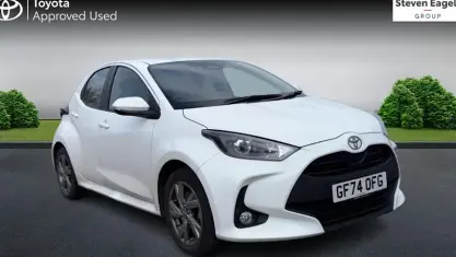 Used Toyota Yaris 116 HP (85 kW) 2024 White Hatchback