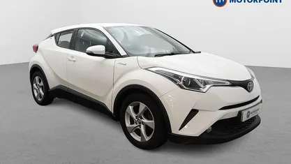 Used Toyota C-HR 122 HP (89 kW) 2019 White SUV