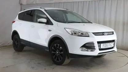 Usado Ford Kuga Titanium 179 HP (131 kW) 2016 SUV