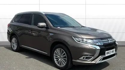 Used Mitsubishi Outlander P-HEV 224 HP (164 kW) 2020 Estate