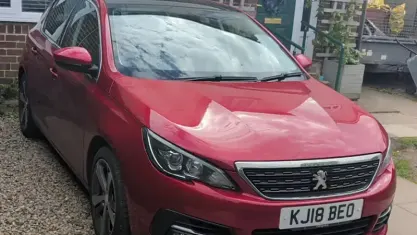 Usado Peugeot 308 Allure 131 CV (96 kW) 2020 Utilitario