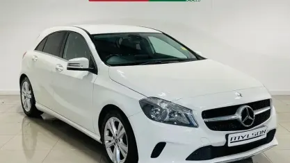 Używany Mercedes A180 Premium 109 KM (80 kW) 2017 Biały Hatchback