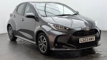 Used 2025 Toyota Yaris Hybrid Design Hatchback | £17,250 (Super price)