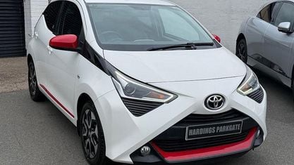 Gebraucht Toyota Aygo Trend 72 PS (52 kW) 2019 Weiß Kleinwagen