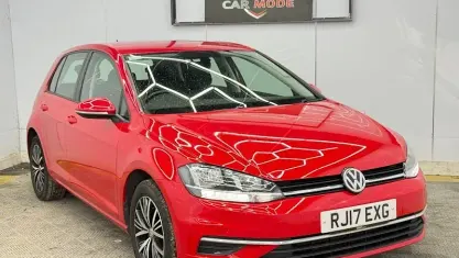 Used VW Golf VII SE 116 HP (85 kW) 2018 Hatchback