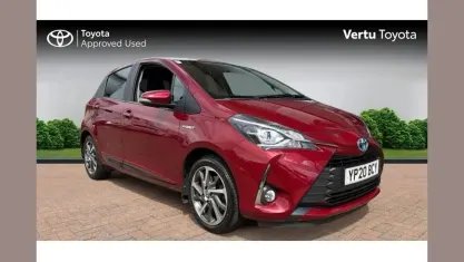 Used Toyota Yaris 101 HP (74 kW) 2020 Red Hatchback