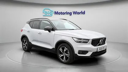 Used Volvo XC40 R-Design 163 HP (119 kW) 2020 SUV
