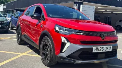 Used Renault Symbioz Iconic Esprit Alpine 143 HP (105 kW) 2025 Red  SUV