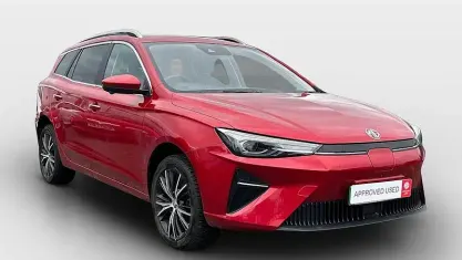 Used MG MG5 EV Trophy 114 kW (156 HP) 2022 Red Estate