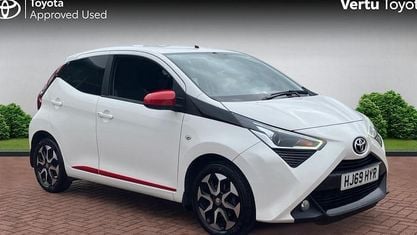 Gebraucht Toyota Aygo Trend 72 PS (52 kW) 2019 Weiß Kleinwagen