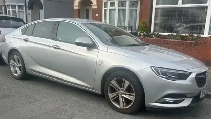 Used Vauxhall Insignia Elite 136 HP (100 kW) 2017 Silver Hatchback