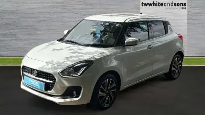 Used Suzuki Swift SZ5 83 HP (61 kW) 2022 White Hatchback