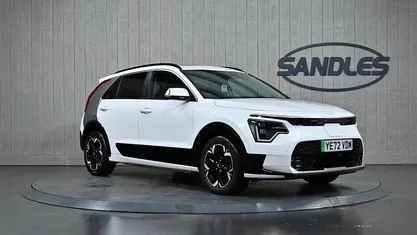 Used 2024 Kia Niro SUV | £19,999 (Fair price)