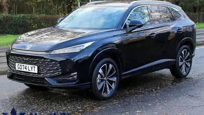 Used 2025 MG HS Trophy SUV | £18,995 (Fair price)