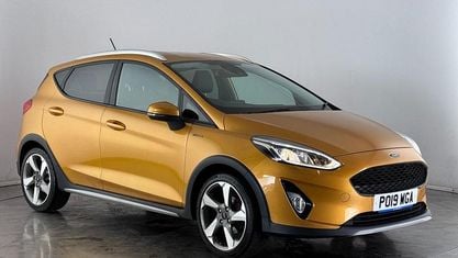 Second-hand Ford Fiesta Active 140 CP (102 kW) 2019 Galben Hatchback