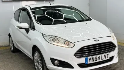 Used Ford Fiesta Titanium 101 HP (74 kW) 2014 White Hatchback