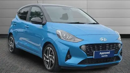 Used Hyundai i10 Premium 67 HP (49 kW) 2023 Hatchback