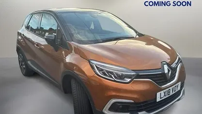 Used Renault Captur Dynamique 120 HP (88 kW) 2018 Orange/black SUV