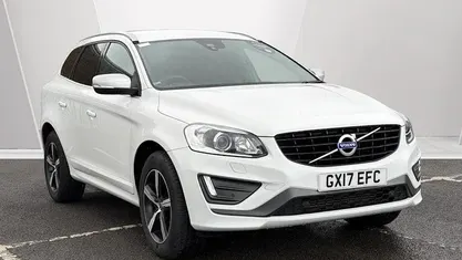 Used Volvo XC60 R-Design 190 HP (139 kW) 2017 SUV
