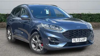 Usado Ford Kuga ST-Line 190 HP (139 kW) 2023 Azul SUV